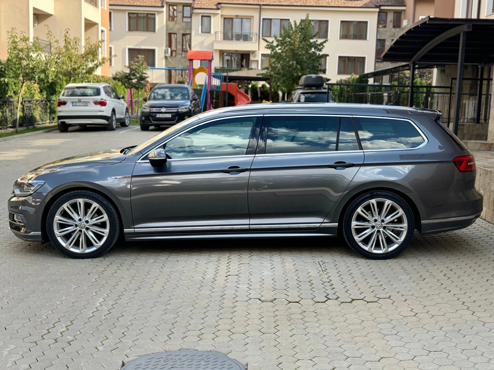 VW Passat 2.0 TDI/190ps/4 MOTION/R LINE/360/PARK ASSIST - изображение 5