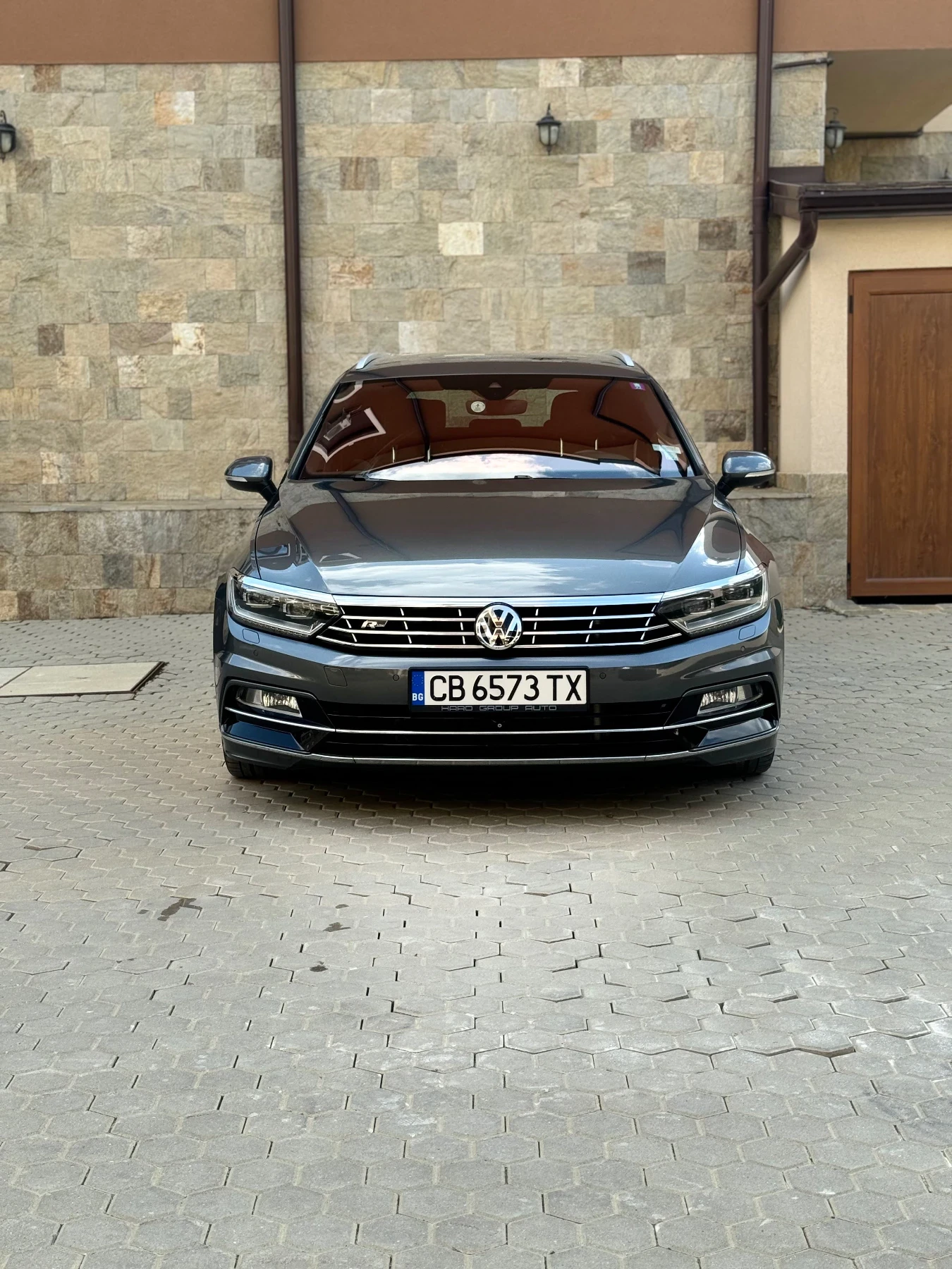 VW Passat 2.0 TDI/190ps/4 MOTION/R LINE/360/PARK ASSIST - изображение 2