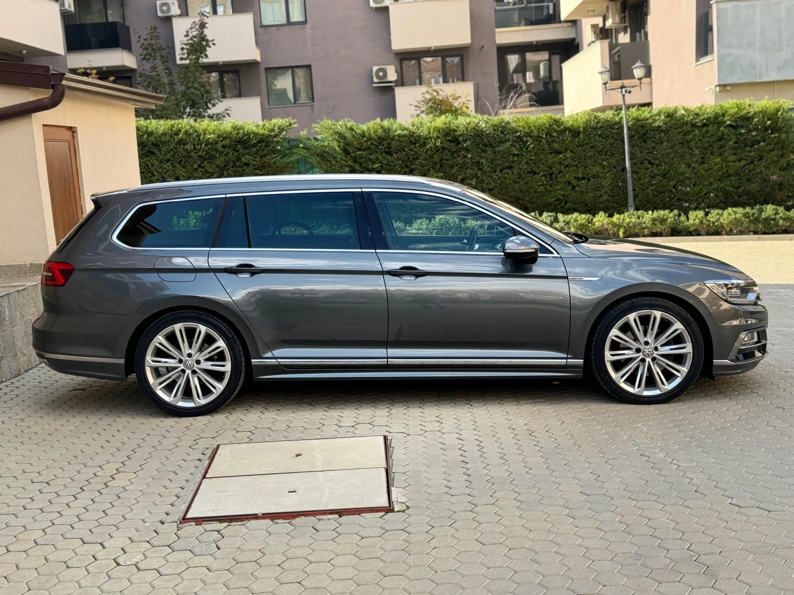 VW Passat 2.0 TDI/190ps/4 MOTION/R LINE/360/PARK ASSIST - изображение 4