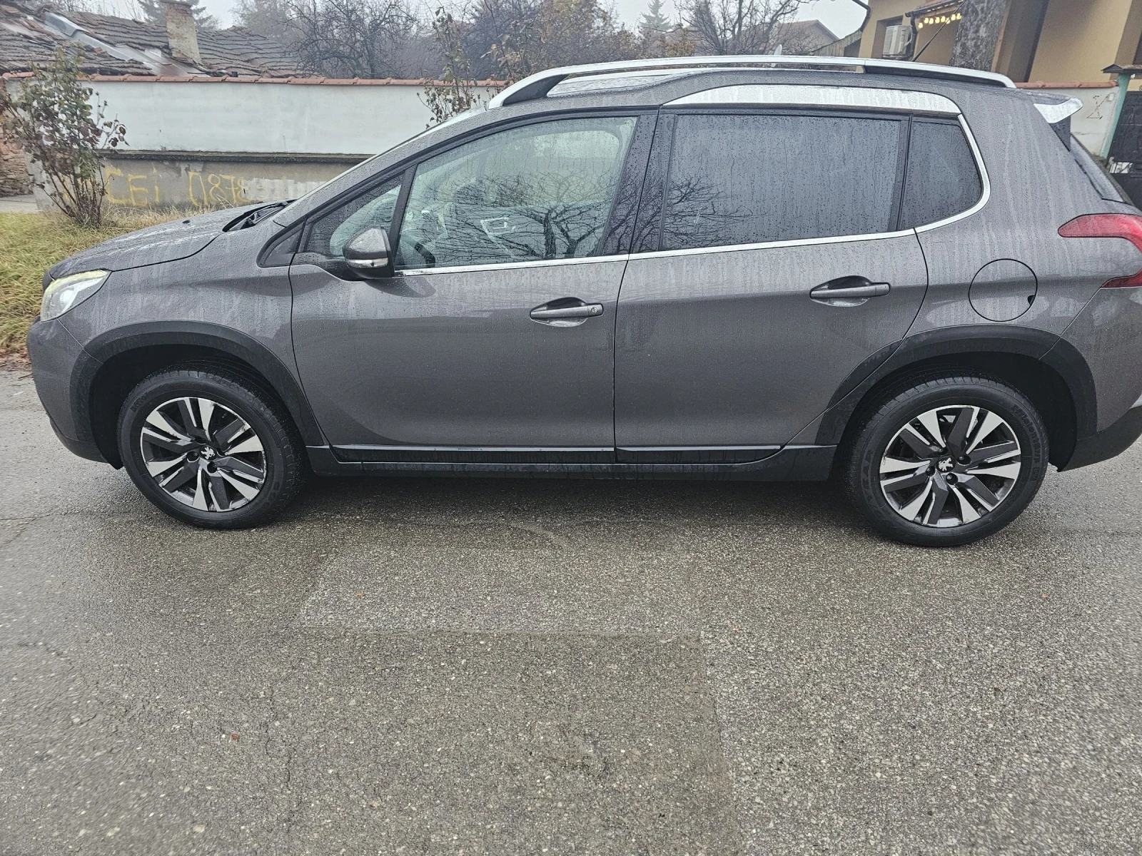 Peugeot 2008 1.2i ALLURE EURO6  - изображение 7