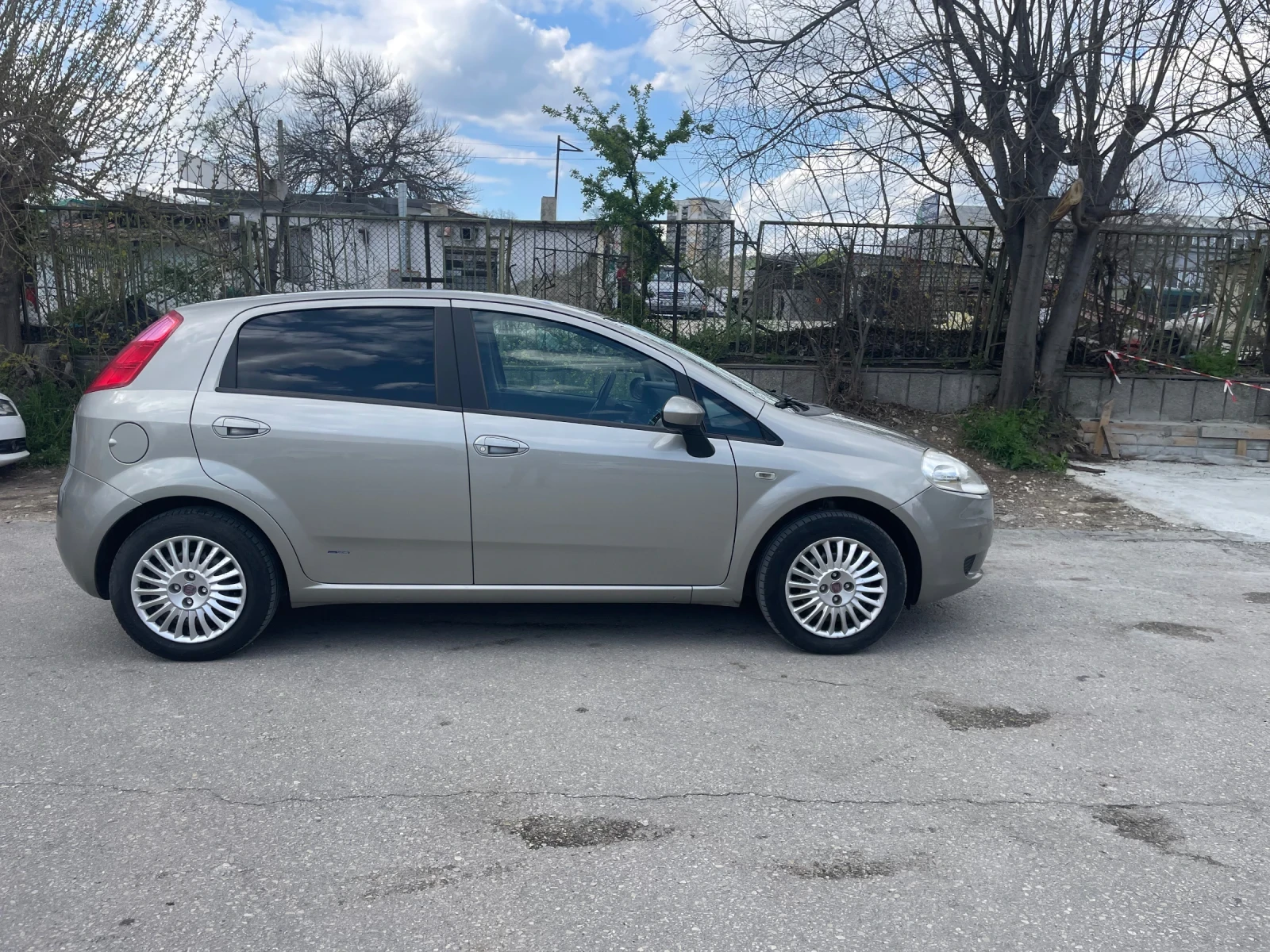 Fiat Punto 1.4 - изображение 4