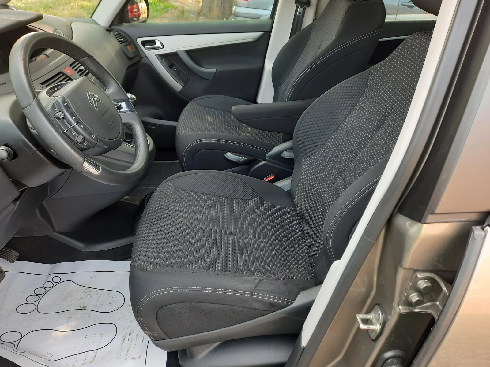 Citroen C4 Picasso 1.6 HDI 112ps. - изображение 9