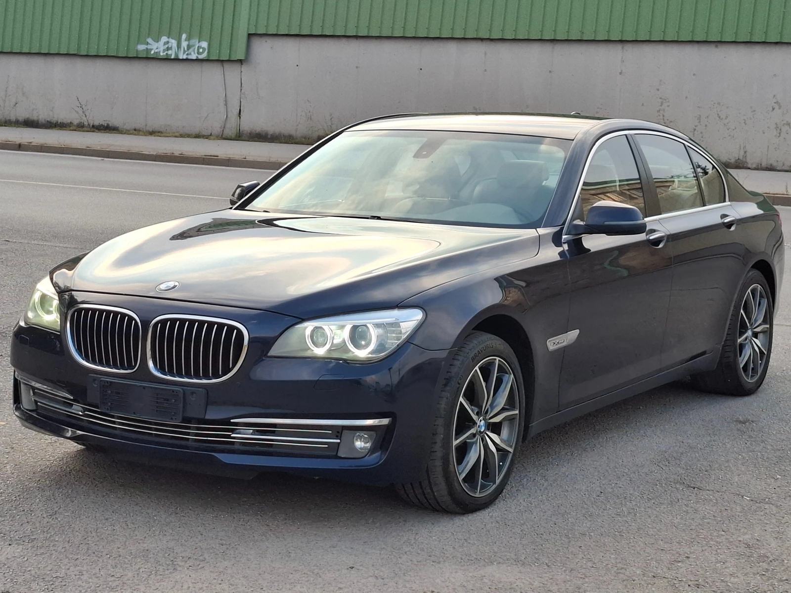 BMW 730 xDrive 258ps. - изображение 2