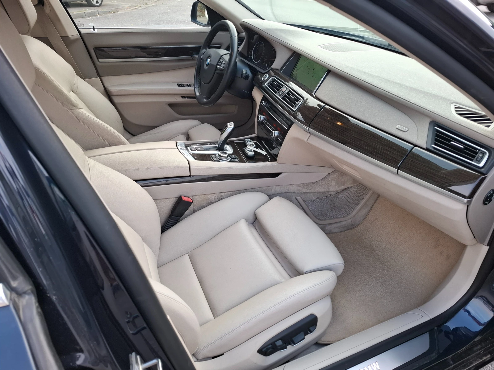 BMW 730 xDrive 258ps. - изображение 8