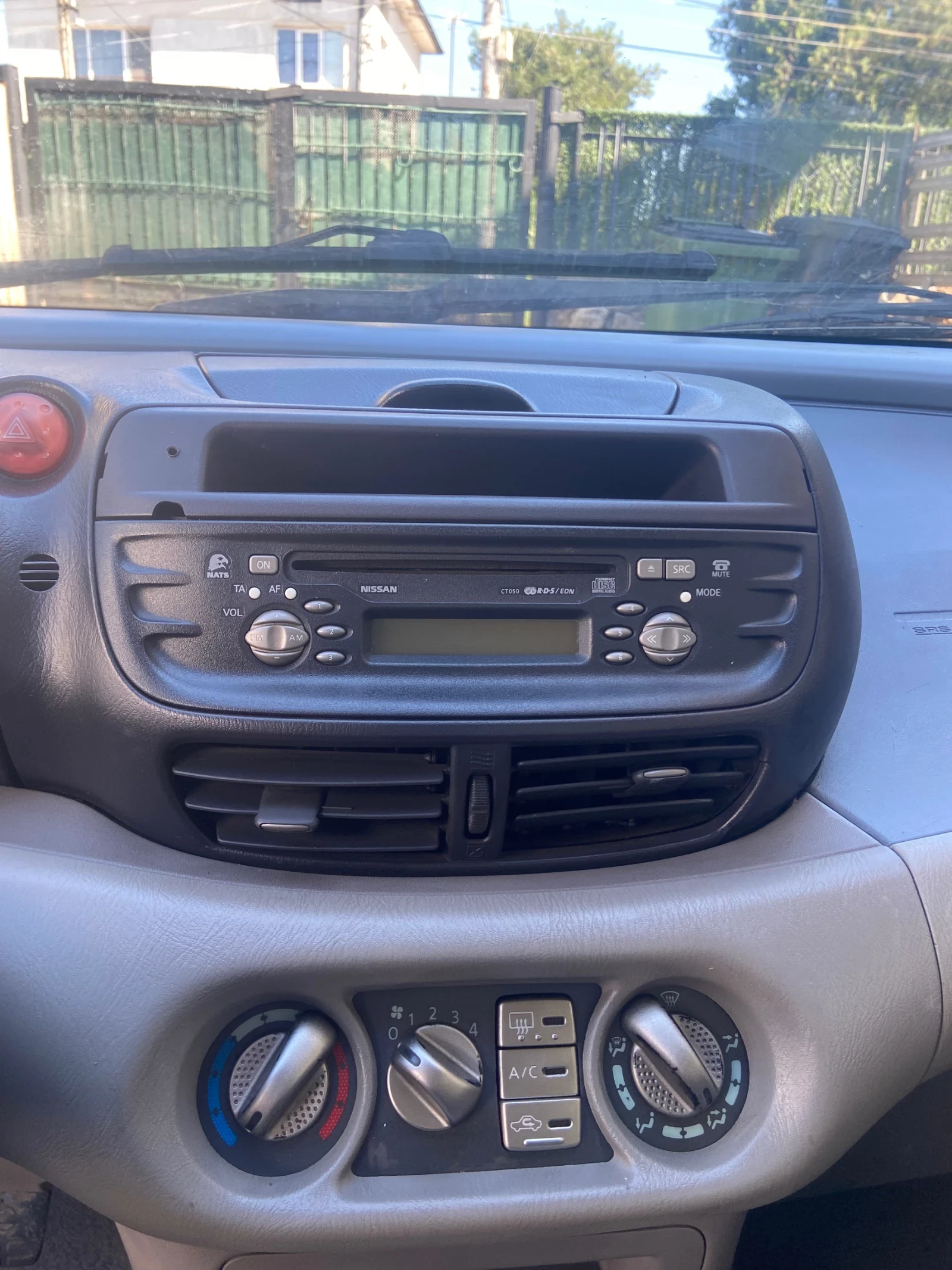 Nissan Almera tino  - изображение 7