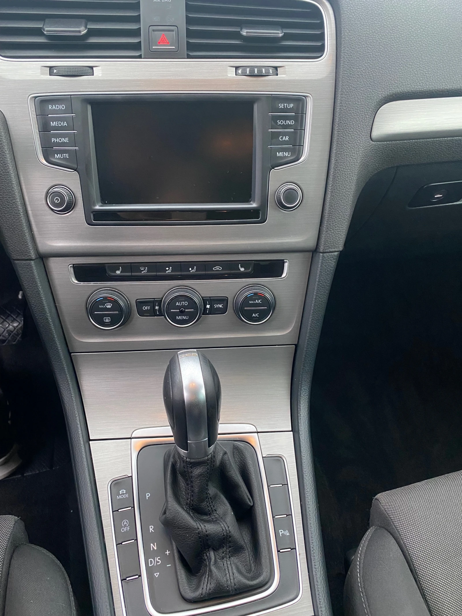 VW Golf 1.4 150 к.с - изображение 9