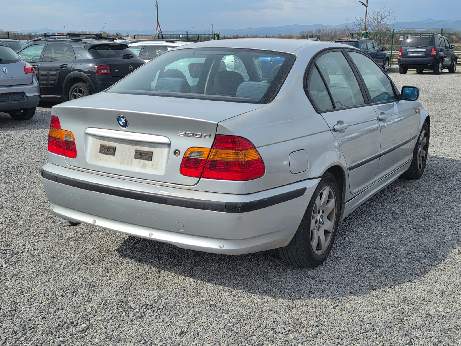 BMW 320 D 150кс СЕДАН ИТАЛИЯ 187000 КМ., снимка 4 - Автомобили и джипове - 53925507