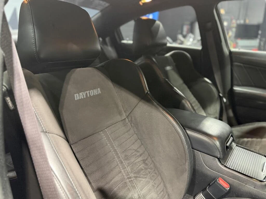 Dodge Charger * АвтоКредит * (ЦЕНА ДО БГ), снимка 15 - Автомобили и джипове - 54080319