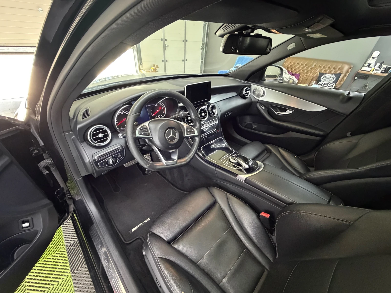 Mercedes-Benz C 220, снимка 4 - Автомобили и джипове - 54168848