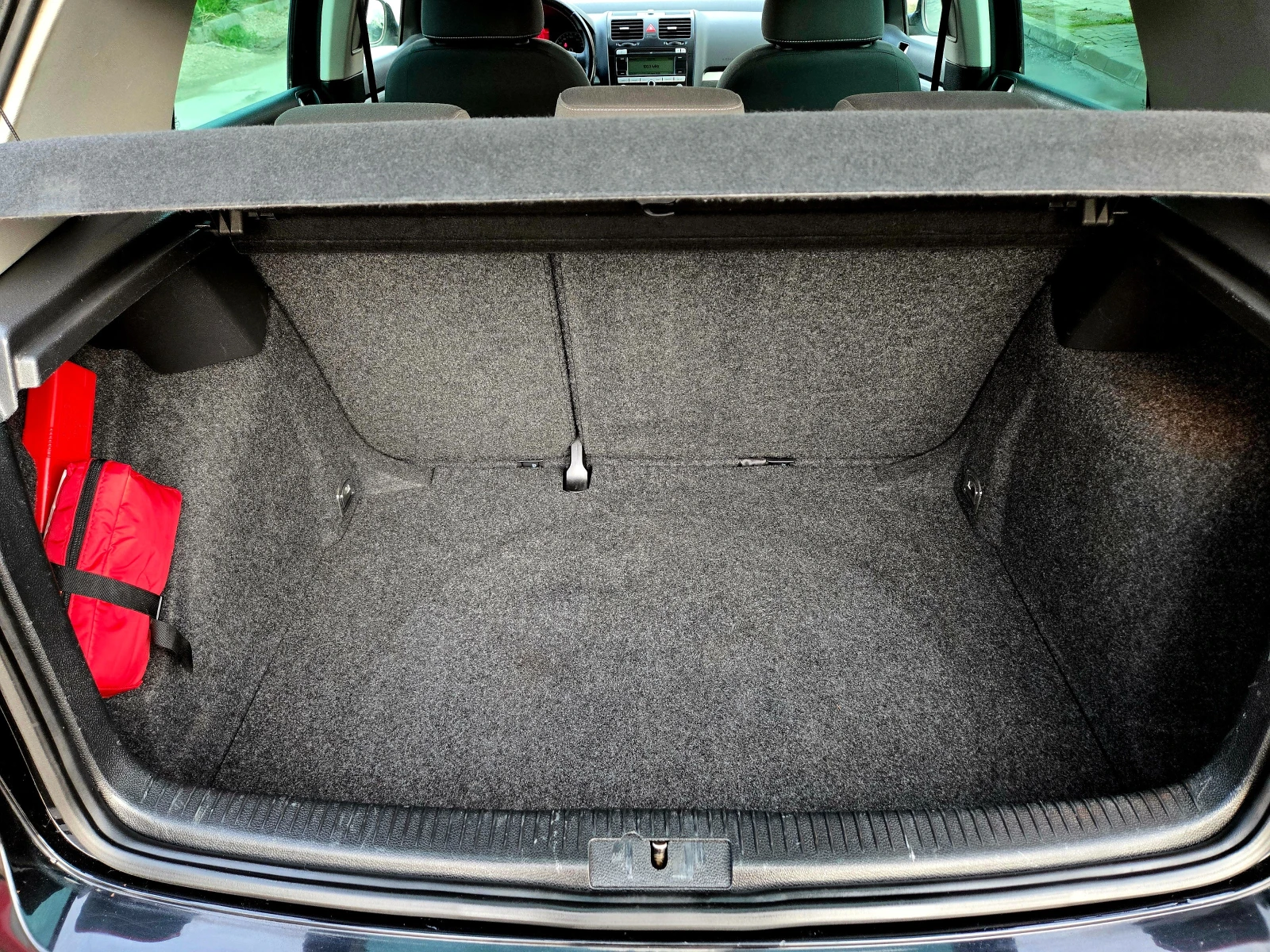 VW Golf 1.9 TDI Германия BLS Нави Климатроник Темпомат , снимка 17 - Автомобили и джипове - 54220882