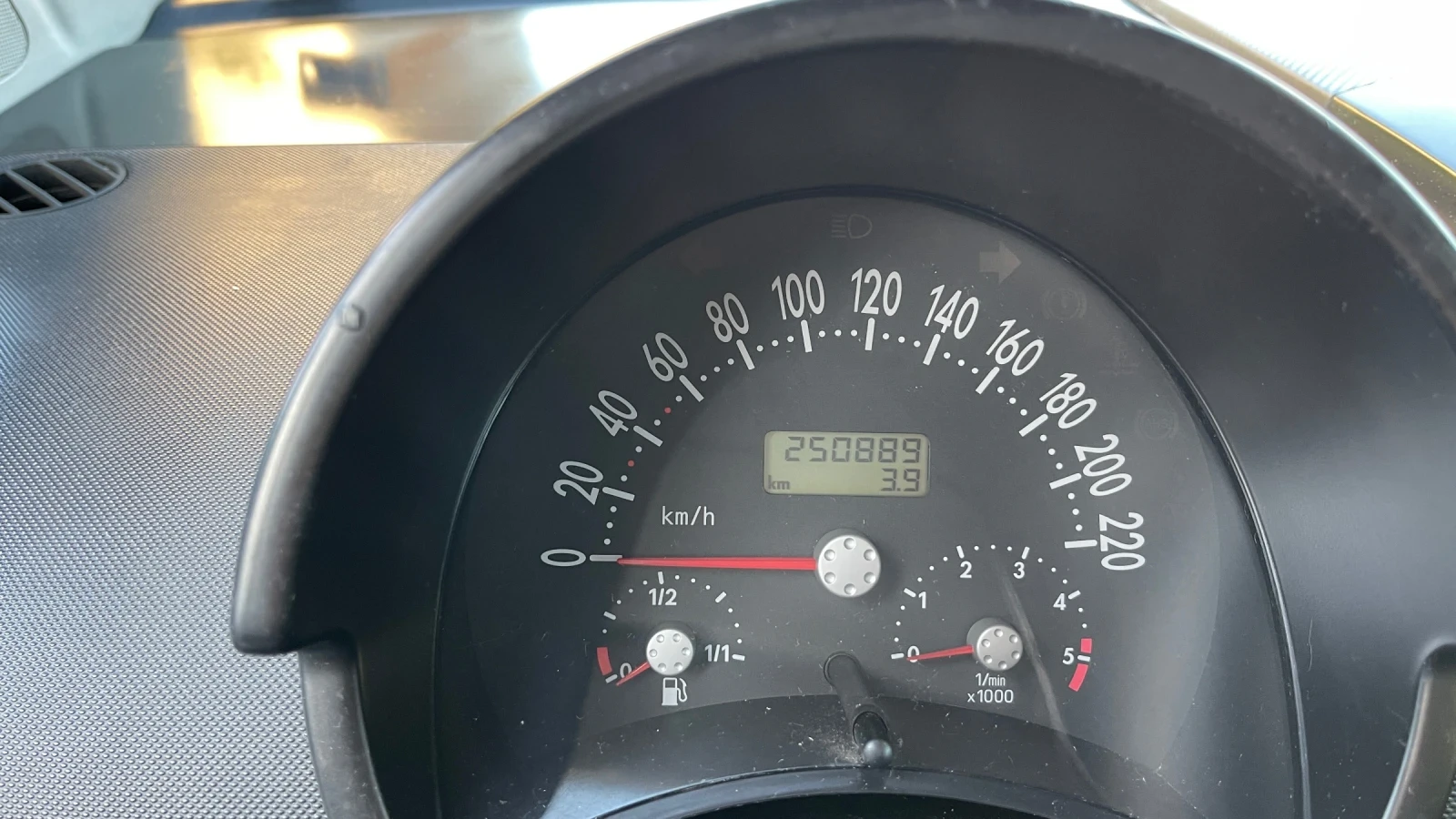 VW New beetle, снимка 6 - Автомобили и джипове - 54240219