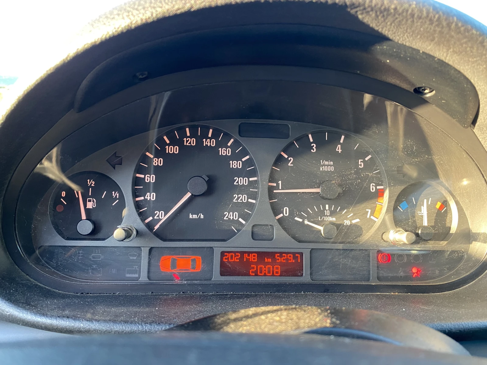 BMW 318 1.9 i, снимка 14 - Автомобили и джипове - 54243066