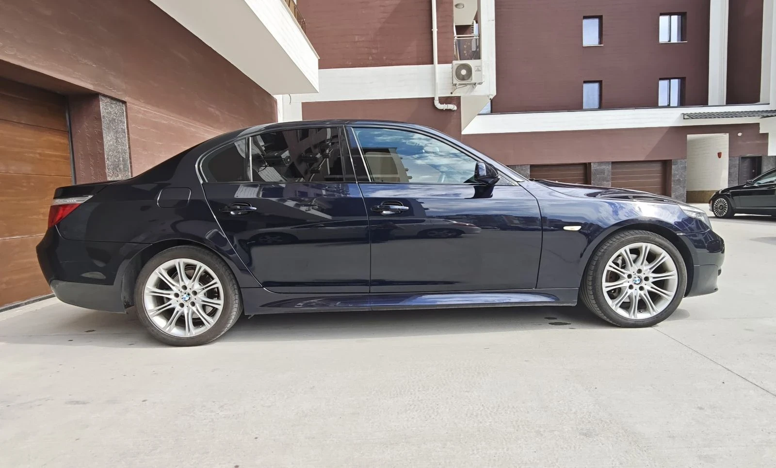 BMW 530 BMW 530 d xDrive* M пакет* Facelift * 235hp, снимка 8 - Автомобили и джипове - 54576911