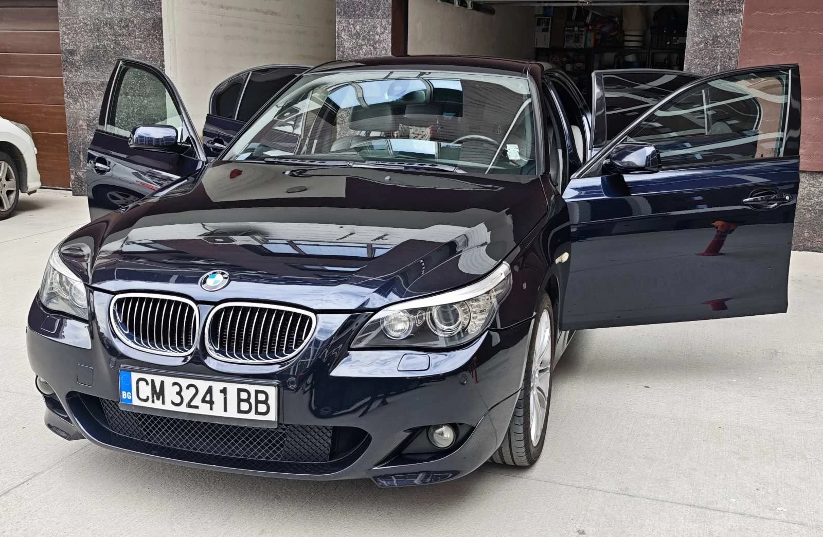 BMW 530 BMW 530 d xDrive* M пакет* Facelift * 235hp