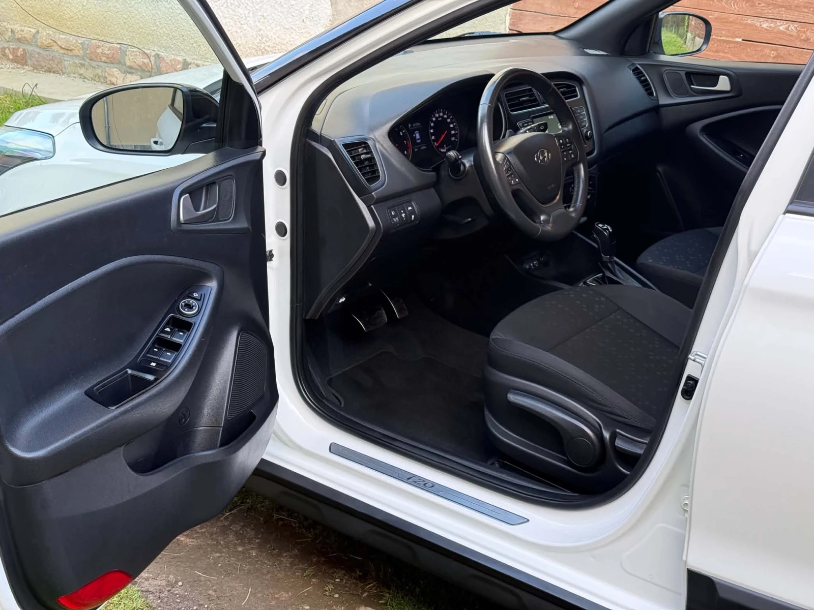 Hyundai I20 Active 1.0 TurboGDi, снимка 8 - Автомобили и джипове - 54821002