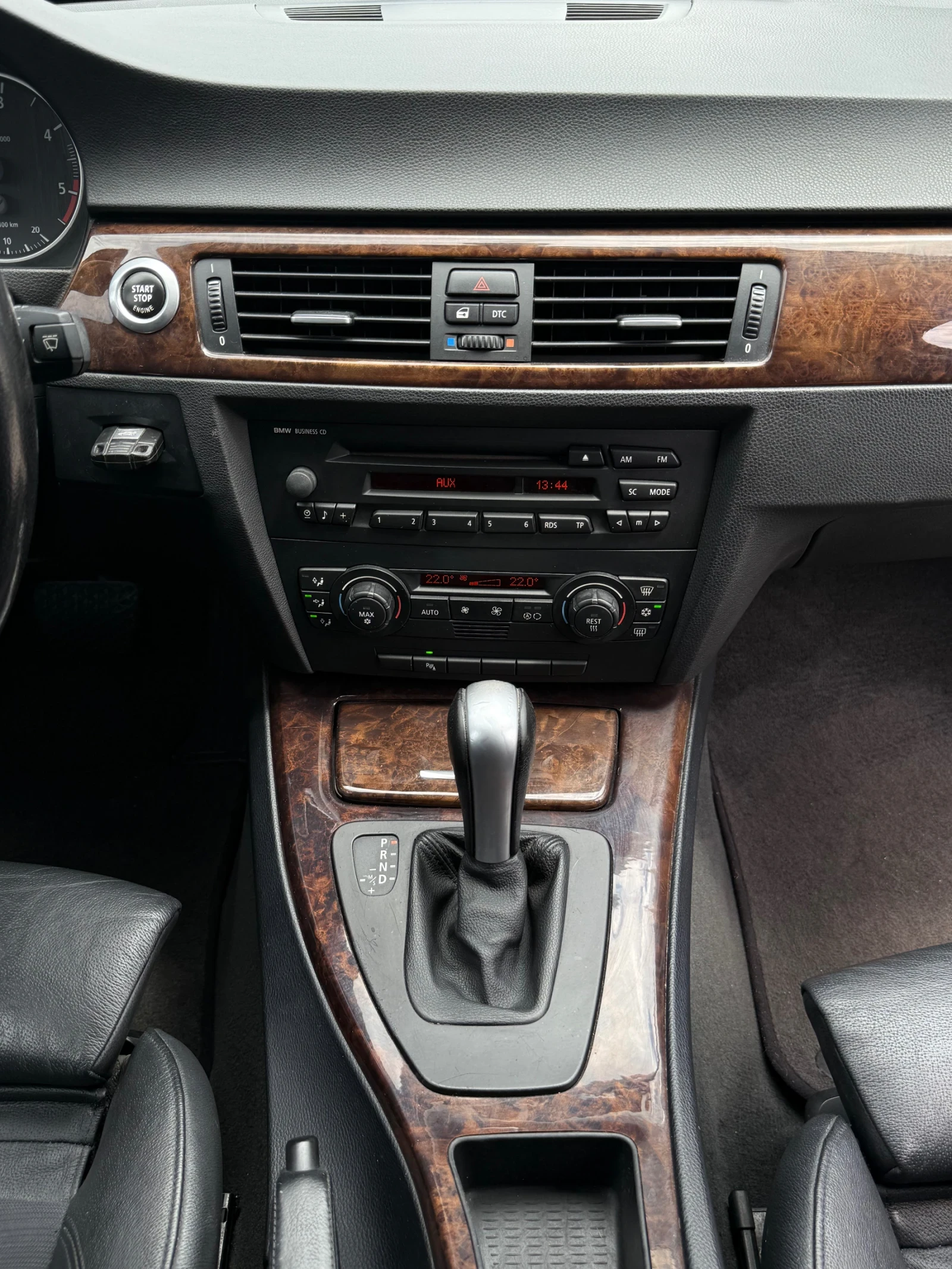 BMW 320, снимка 11 - Автомобили и джипове - 54837438