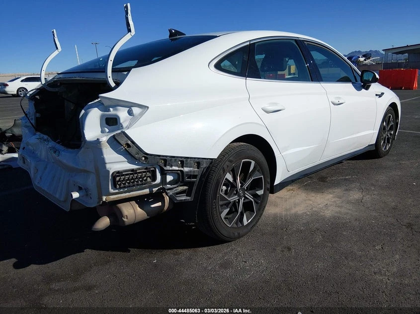 Hyundai Sonata 2.5L I-4 DI, DOHC, VVT, 191HP Front Wheel Drive | Mobile.bg � ����������� 4