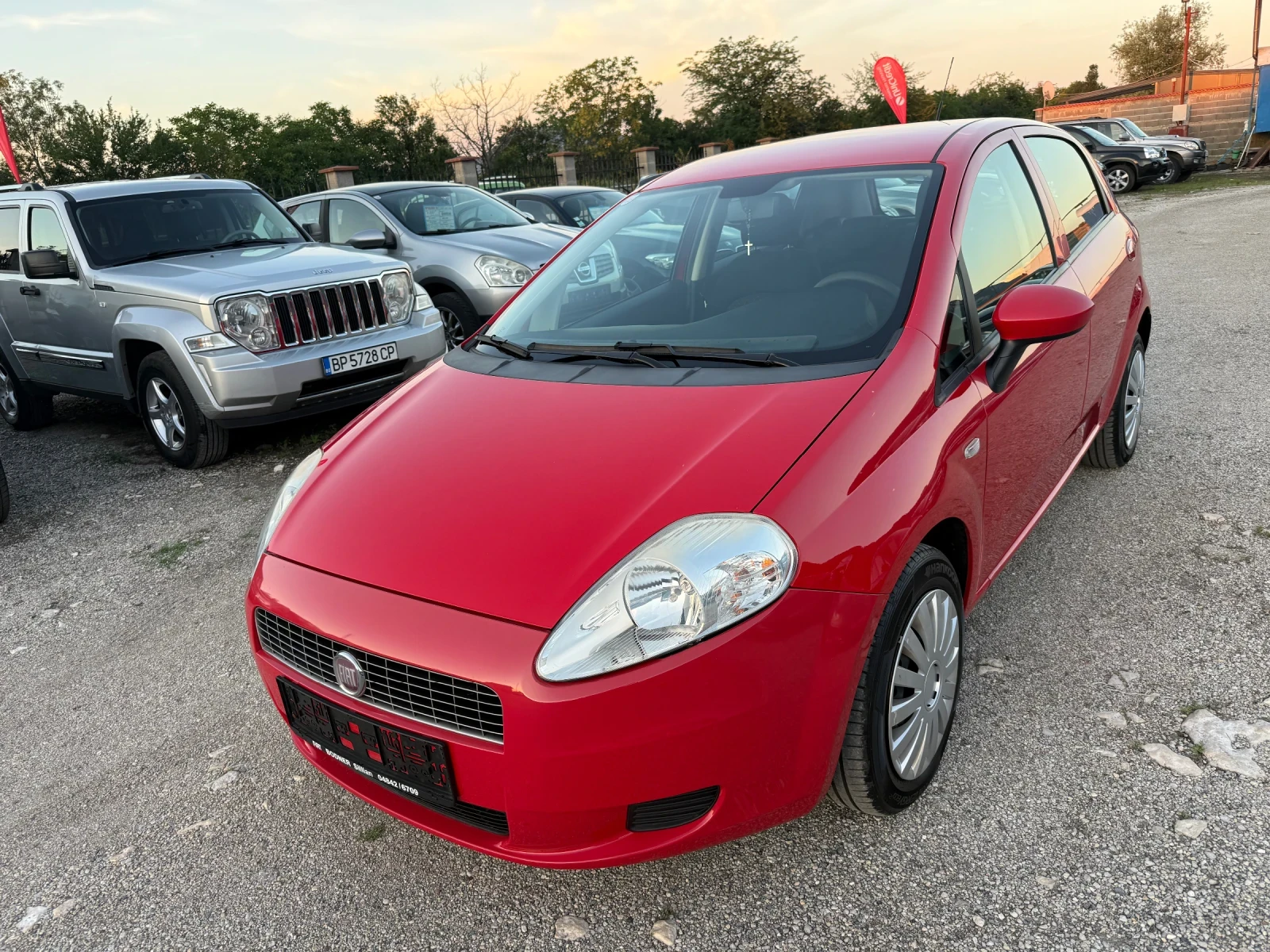 Fiat Punto 1.4 I 75 к.с. ЧИСТО НОВ, снимка 2 - Автомобили и джипове - 55052366