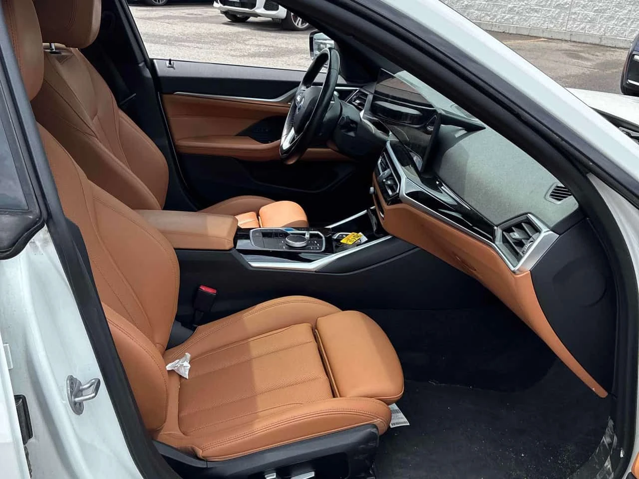 BMW i4 eDrive35 | CARFAX | БЕЗ ПЪРВОНАЧАЛНА ВНОСКА, снимка 15 - Автомобили и джипове - 55054194