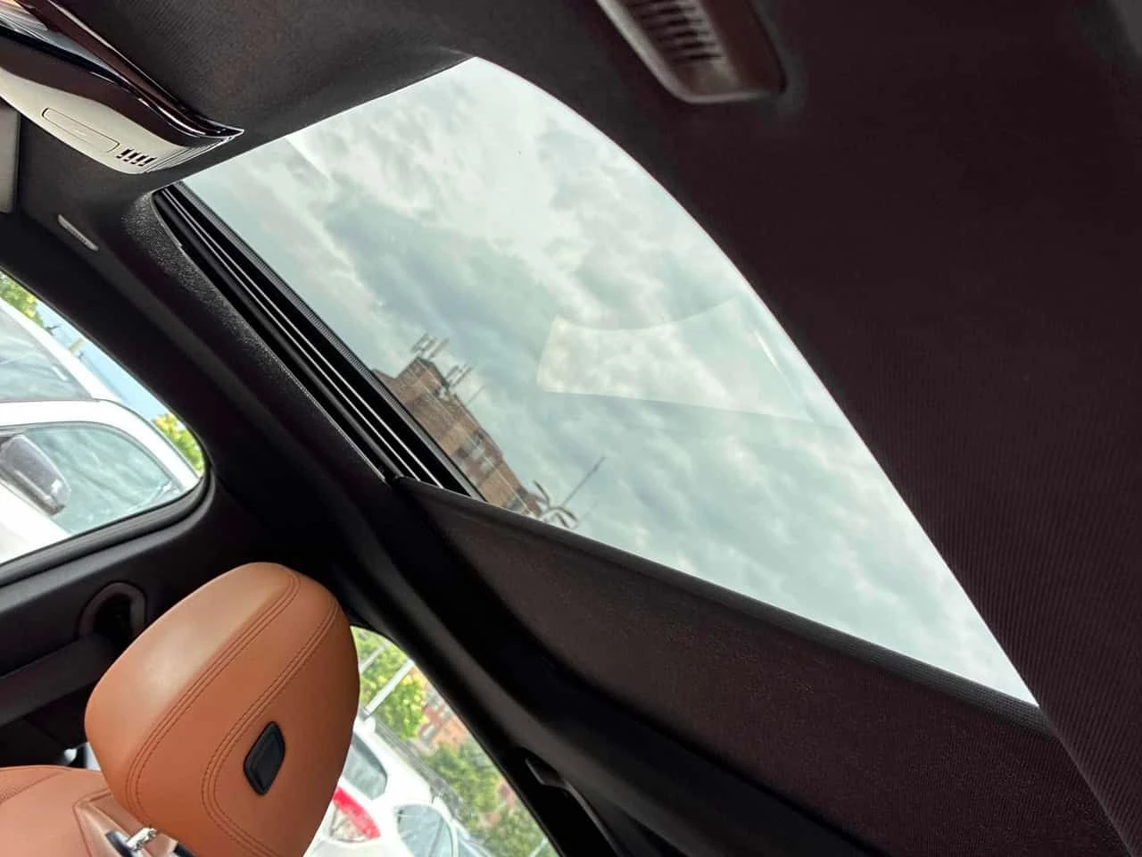 BMW i4 eDrive35 | CARFAX | БЕЗ ПЪРВОНАЧАЛНА ВНОСКА, снимка 13 - Автомобили и джипове - 55054194