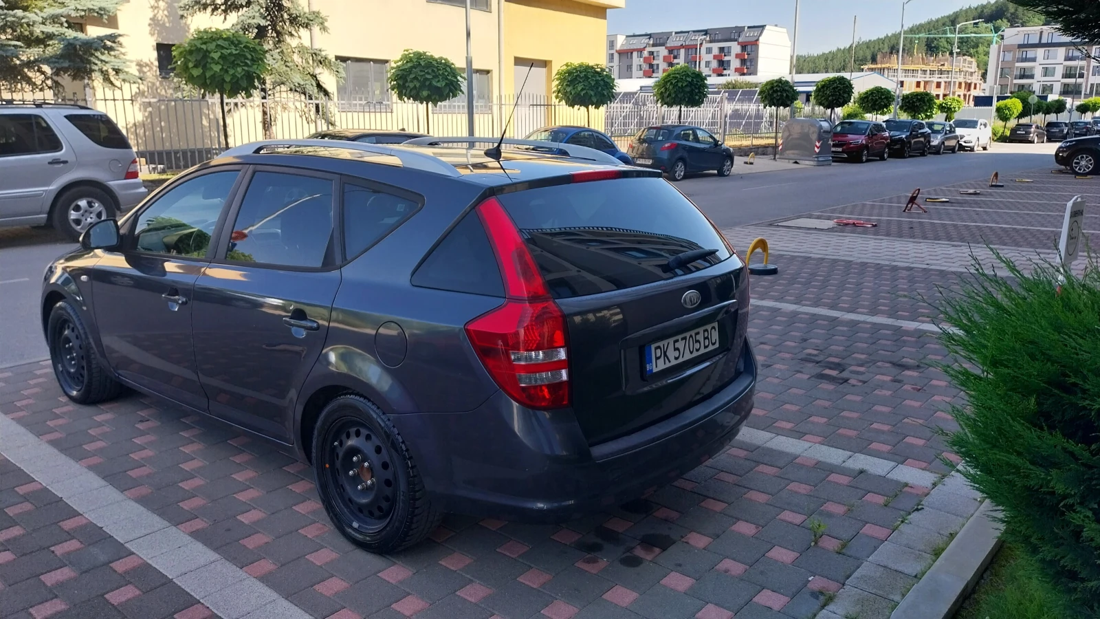 Kia Ceed 1.6CRDI, снимка 4 - Автомобили и джипове - 55075321