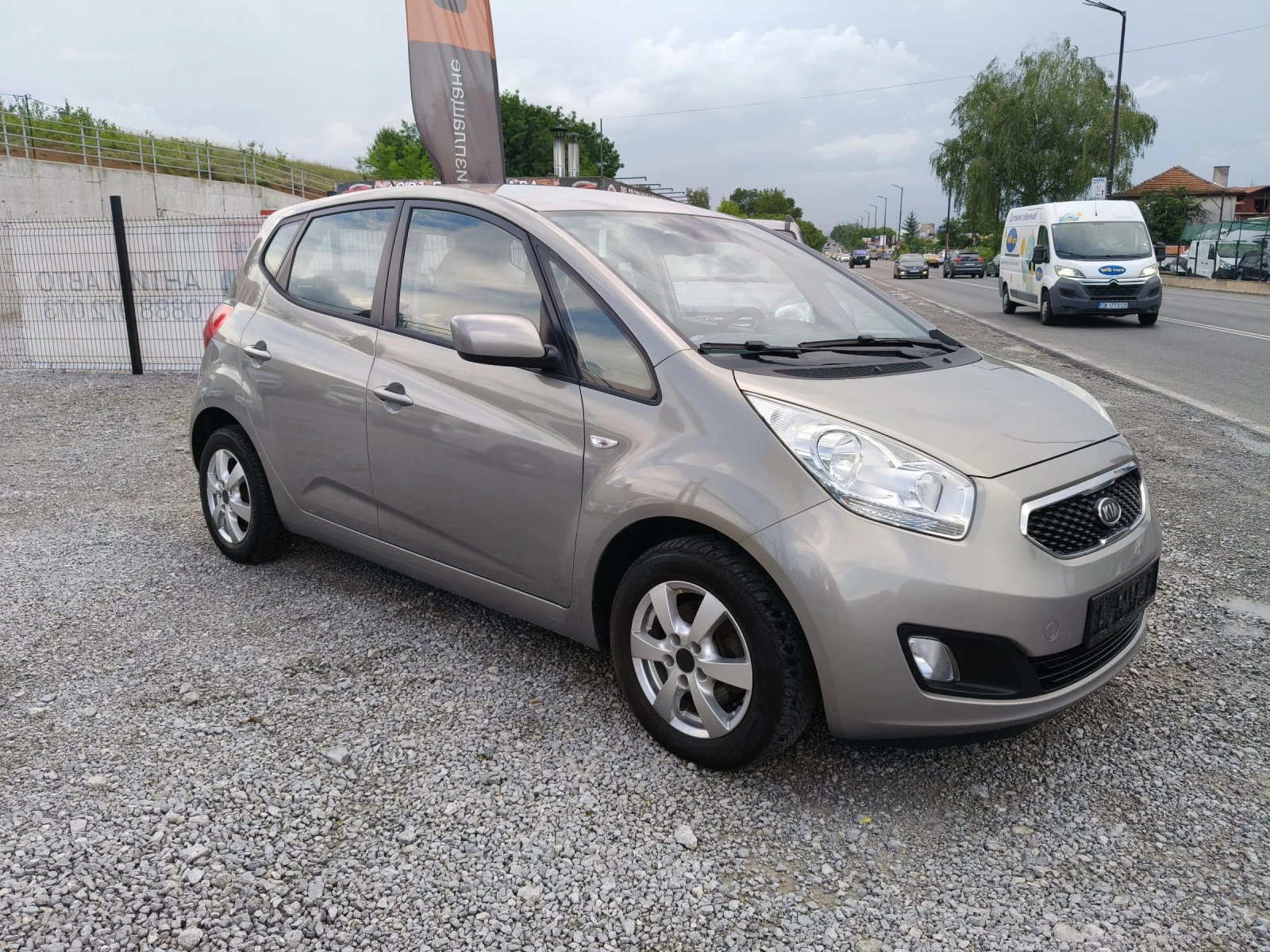 Kia Venga 1.4CRDI, снимка 2 - Автомобили и джипове - 55125035