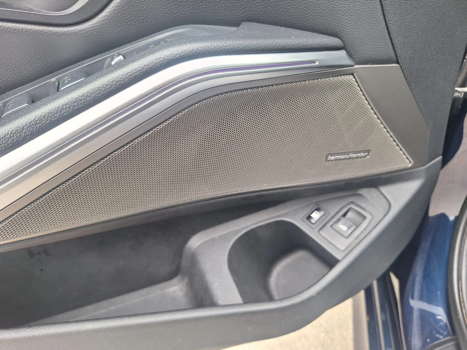 BMW 330 e Touring, снимка 14 - Автомобили и джипове - 55128093