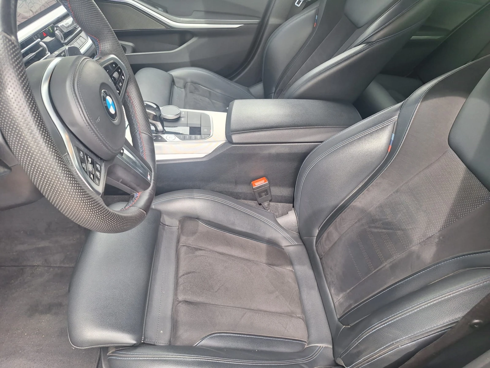 BMW 330 e Touring, снимка 11 - Автомобили и джипове - 55128093