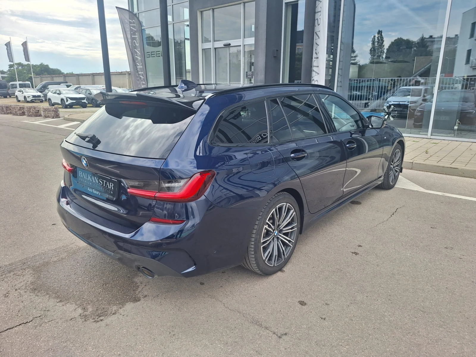 BMW 330 e Touring, снимка 3 - Автомобили и джипове - 55128093