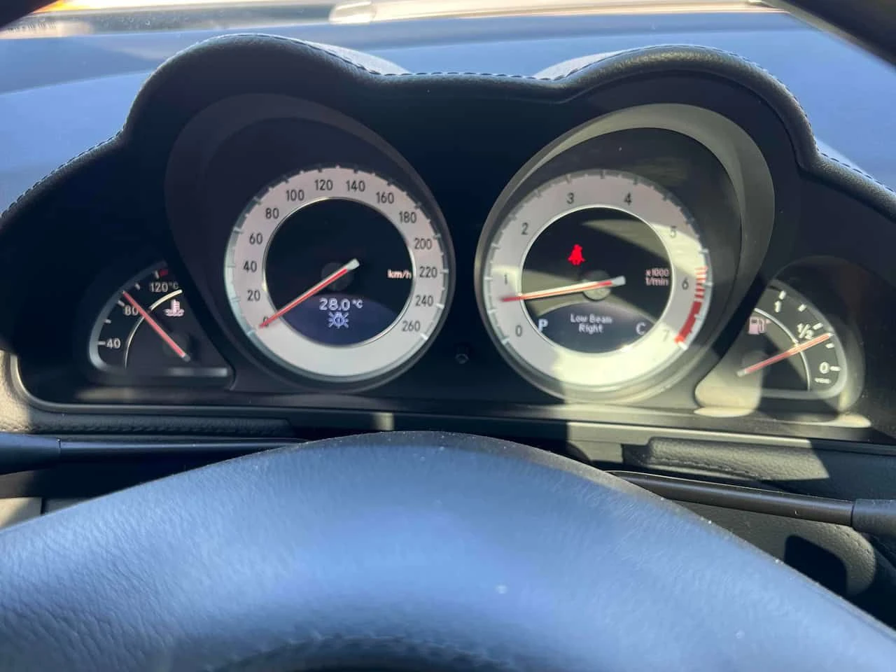 Mercedes-Benz SL 500 KEYLESS * SUNROOF * ГЛАВНО ПРЕДСТАВИТЕЛСТВО, снимка 9 - Автомобили и джипове - 55186981