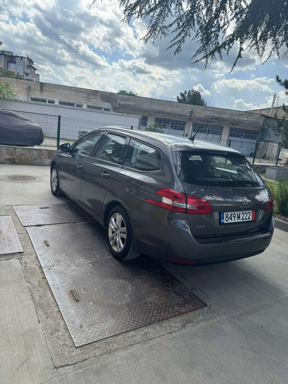 Peugeot 308 1.5 Facelift, снимка 3 - Автомобили и джипове - 55377684