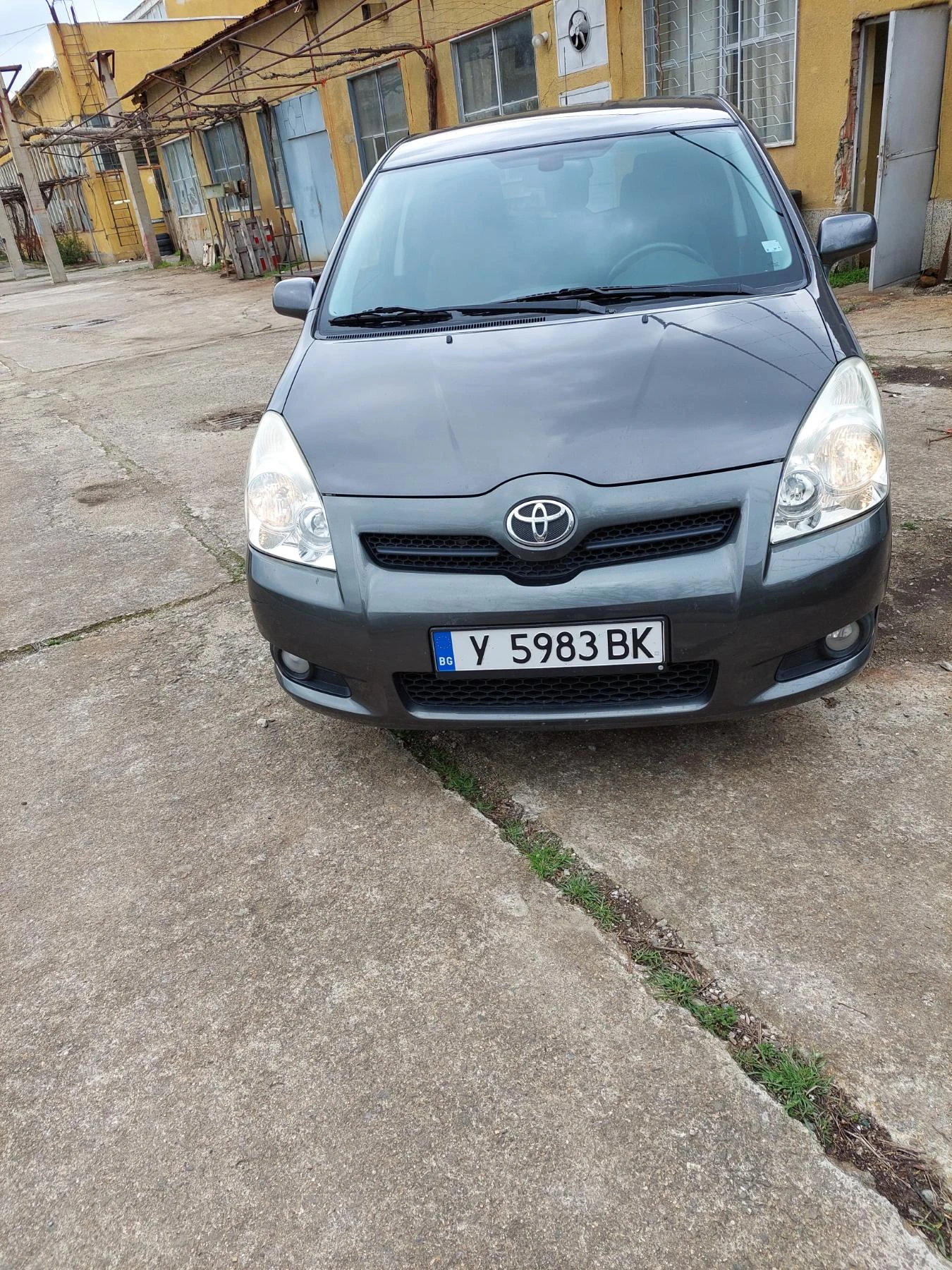Toyota Corolla verso, снимка 4 - Автомобили и джипове - 55499227
