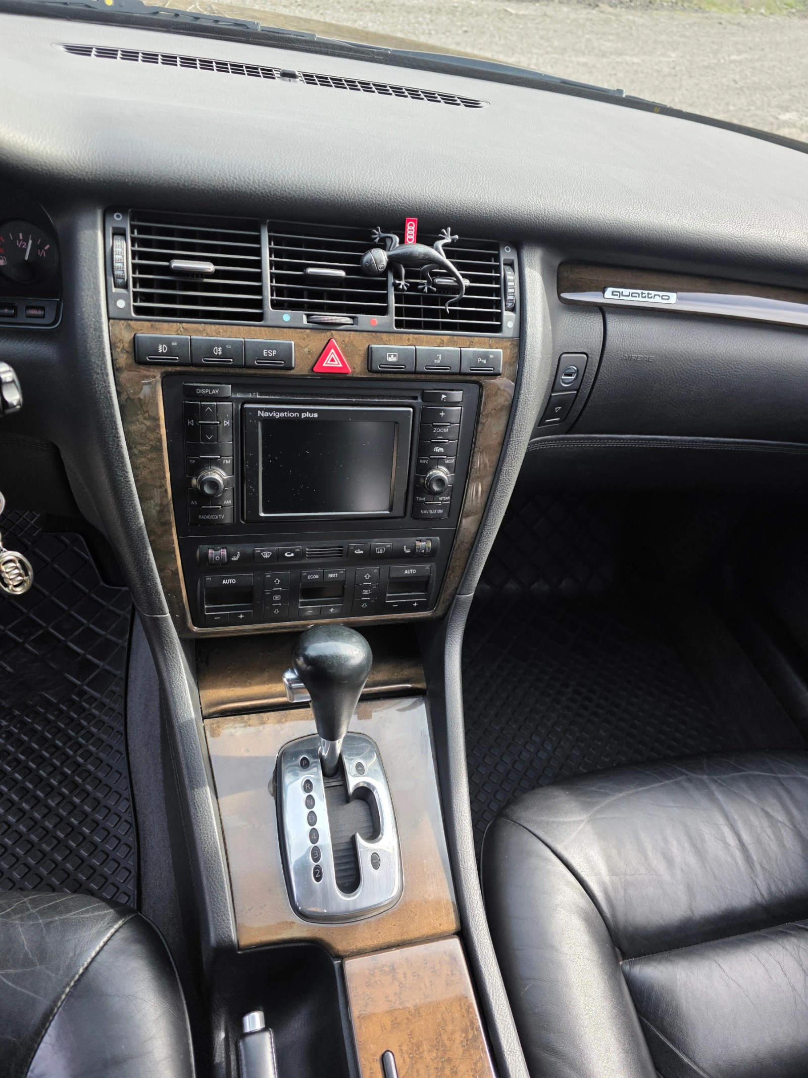 Audi S8 145000km! УНИКАТ, снимка 12 - Автомобили и джипове - 55641062