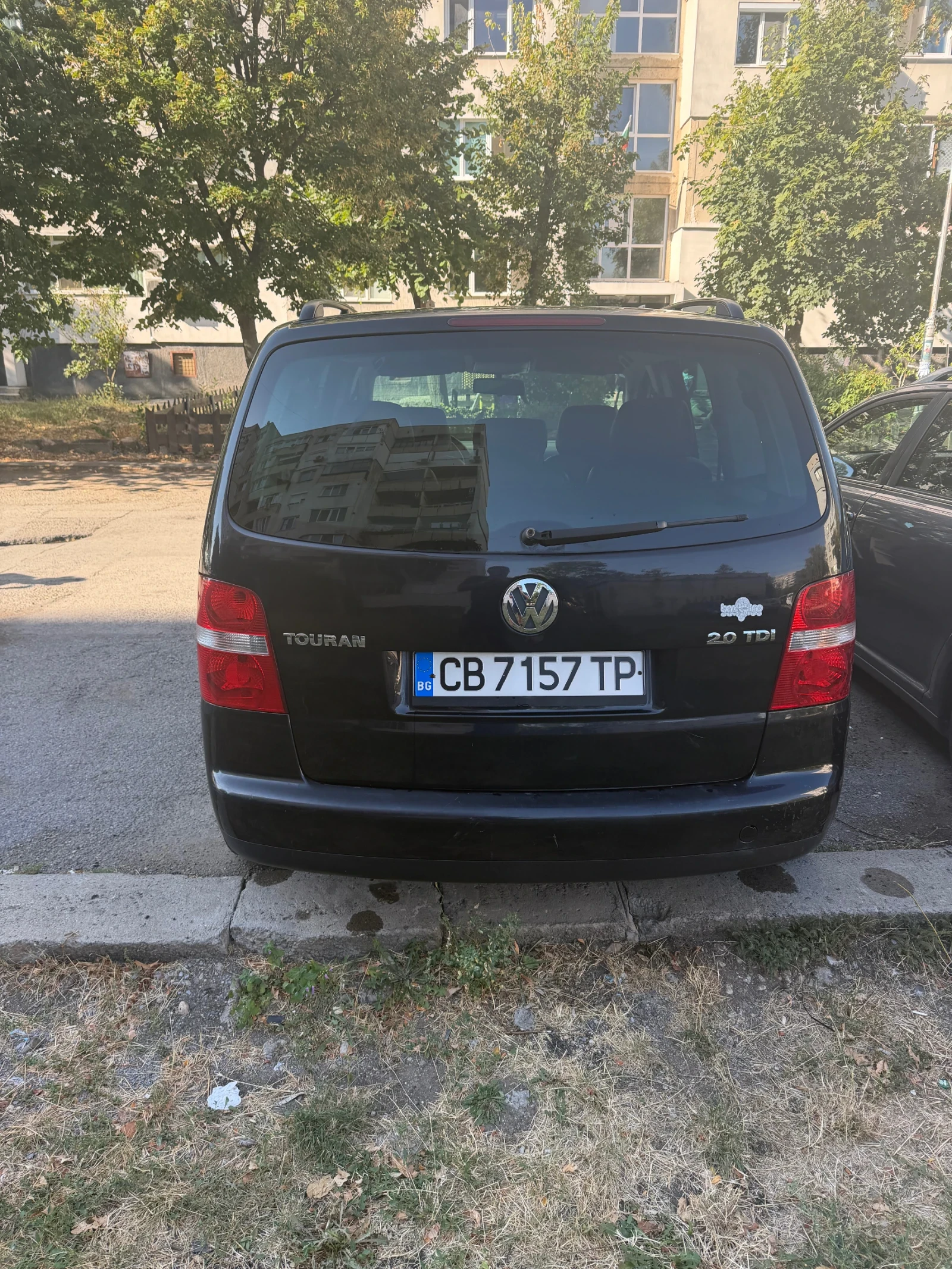 VW Touran, снимка 4 - Автомобили и джипове - 56066595