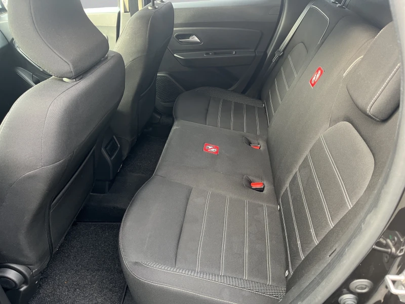 Dacia Duster, снимка 9 - Автомобили и джипове - 53244782