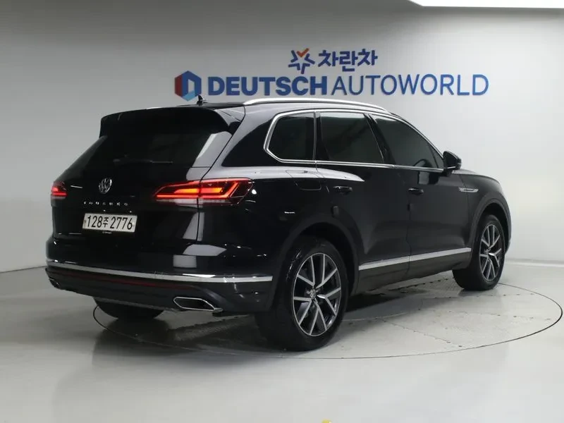 VW Touareg 3.0 TDI PRESTIGE, снимка 2 - Автомобили и джипове - 55925779