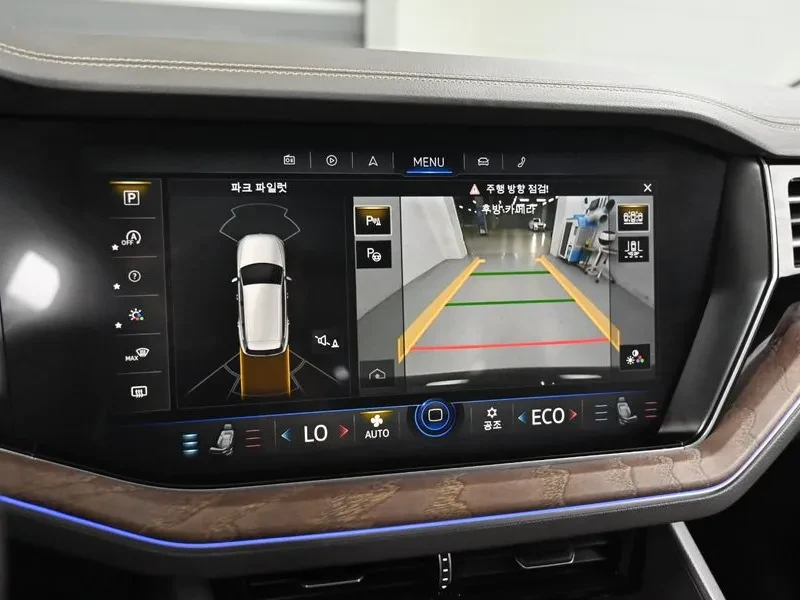 VW Touareg 3.0 TDI PRESTIGE, снимка 15 - Автомобили и джипове - 55925779