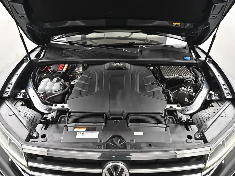 VW Touareg 3.0 TDI PRESTIGE, снимка 6 - Автомобили и джипове - 55925779