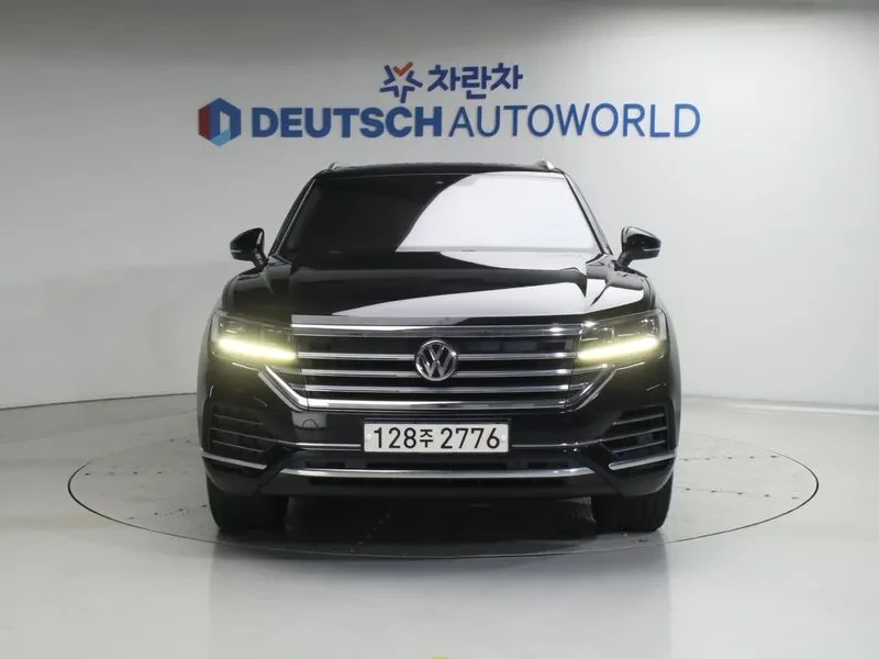 VW Touareg 3.0 TDI PRESTIGE, снимка 3 - Автомобили и джипове - 55925779