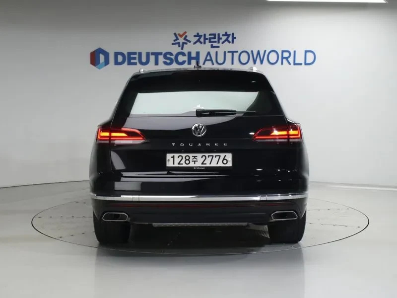 VW Touareg 3.0 TDI PRESTIGE, снимка 4 - Автомобили и джипове - 55925779