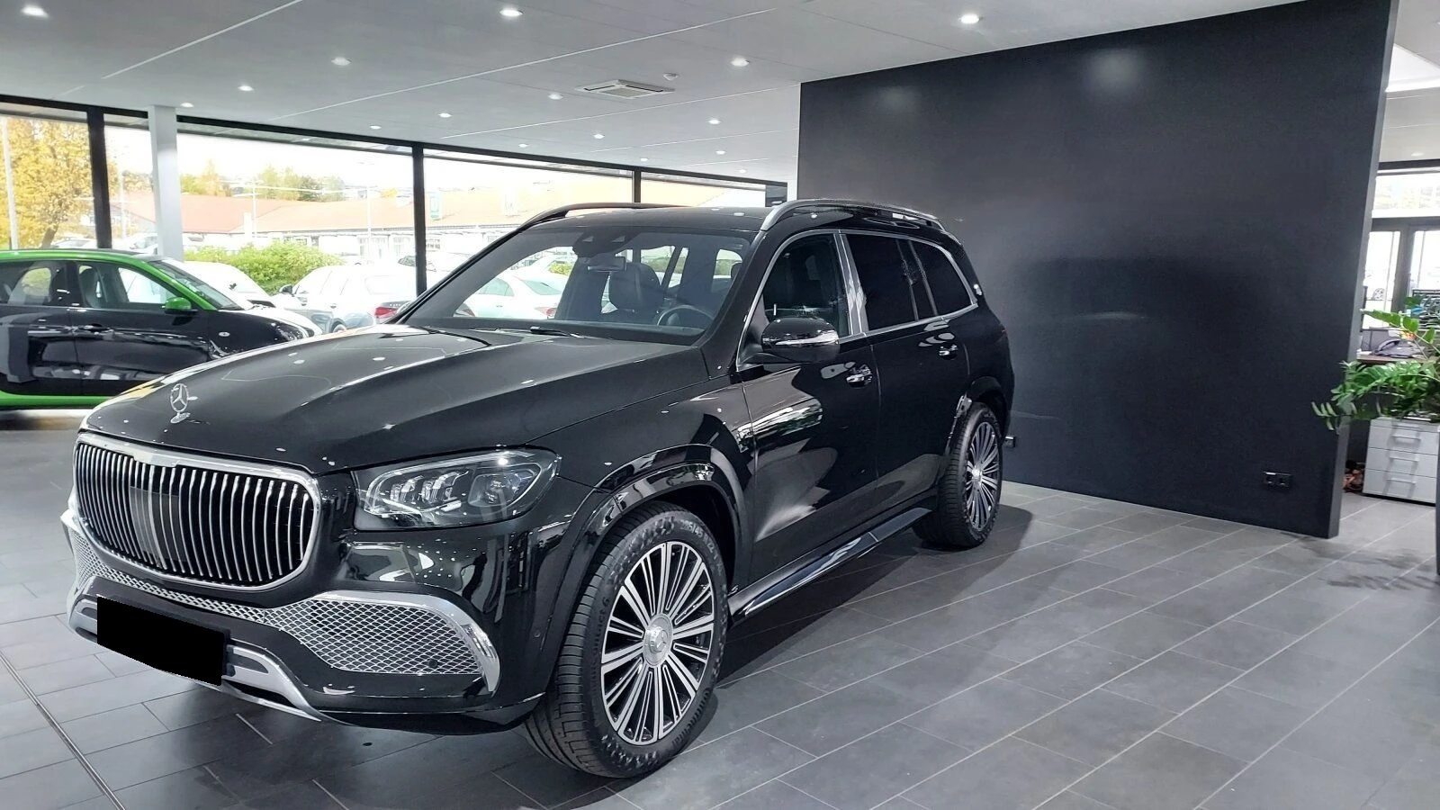 Mercedes-Benz GLS 600 MAYBACH/ 4MATIC/EXCLUSIV/ BURM/PANO/ 3xTV/ HEAD UP - изображение 3