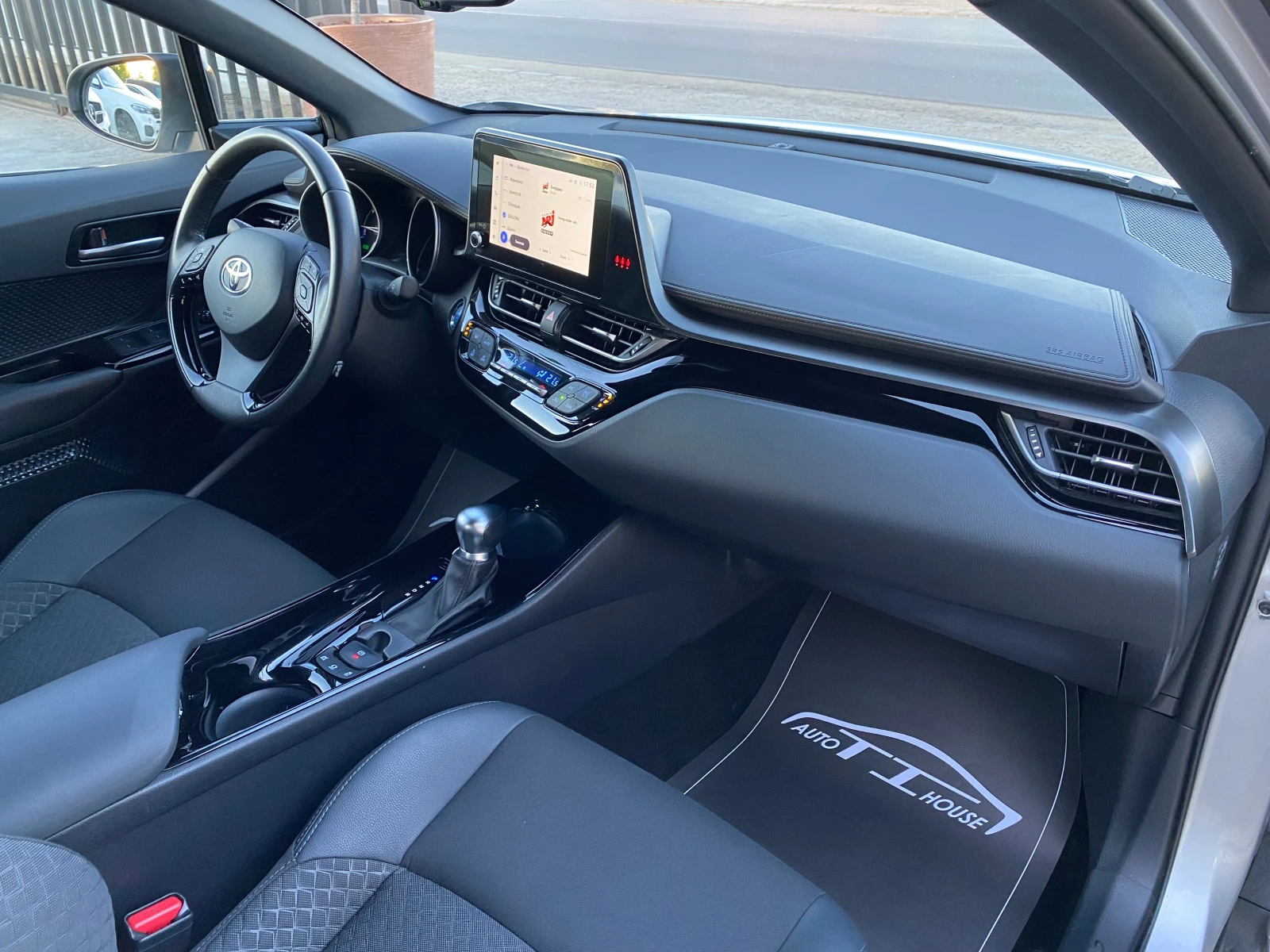 Toyota C-HR Face* Hybrid* 148кс* Full*  - изображение 10