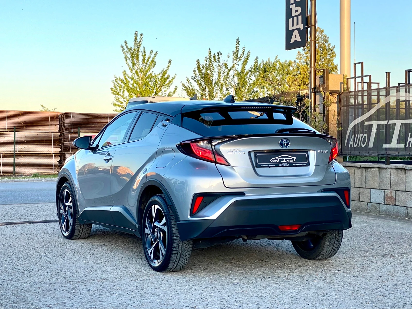 Toyota C-HR Face* Hybrid* 148кс* Full*  - изображение 4