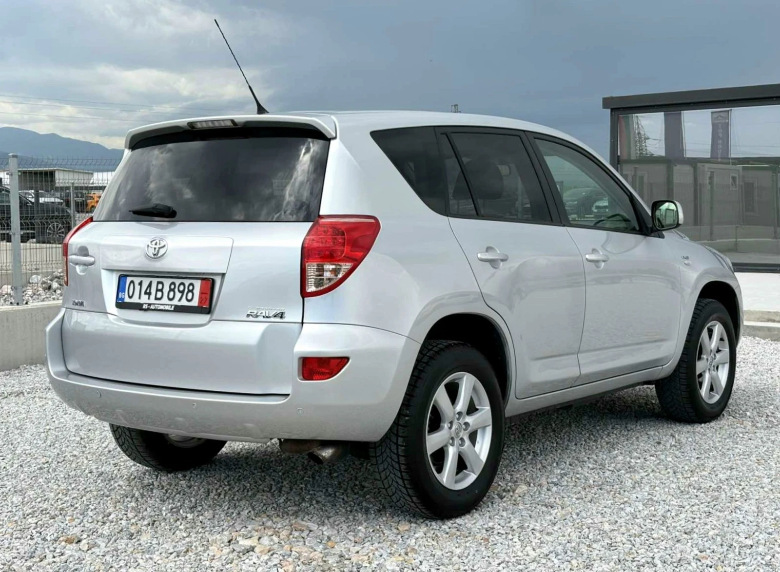 Toyota Rav4 D-4D - изображение 6