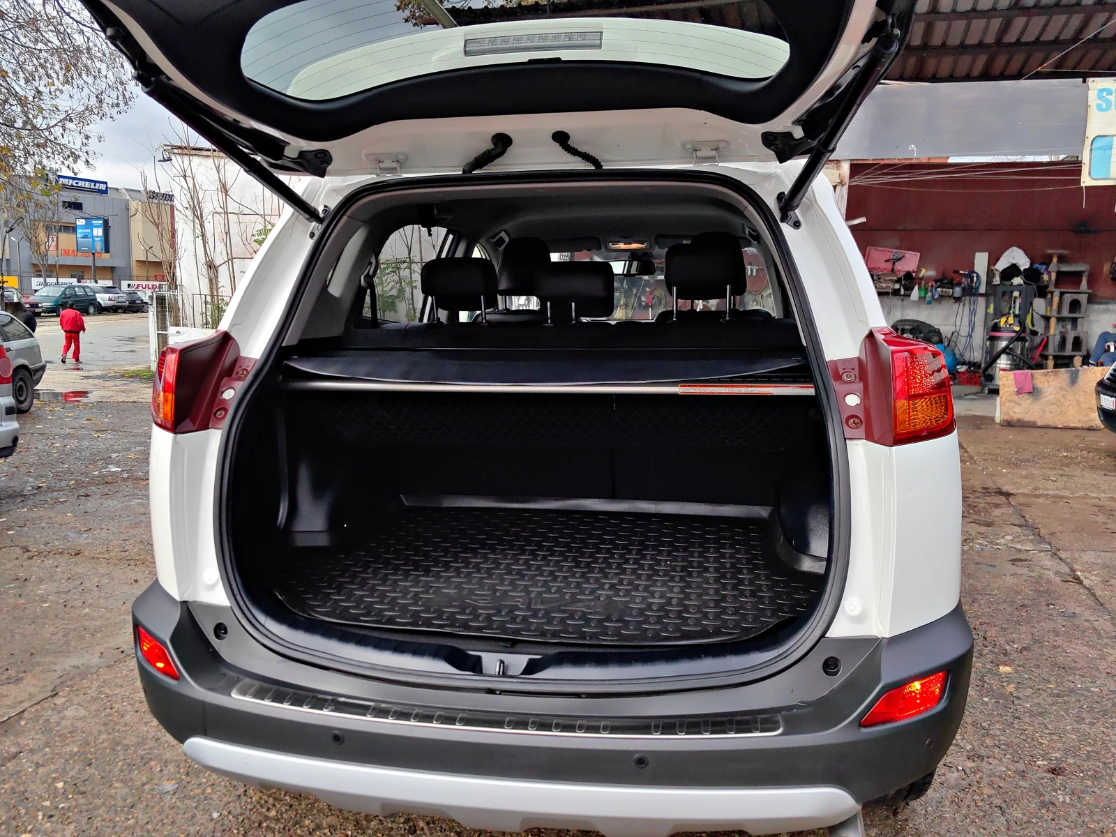 Toyota Rav4 2.0!FULL!ШВЕЙЦАРИЯ!АВТОМАТИК!КОЖА!!НАВИ!! - изображение 7