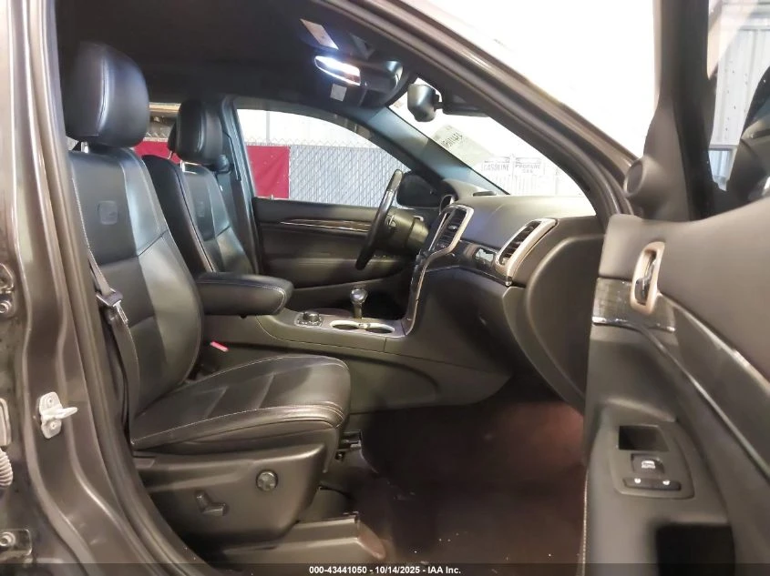 Jeep Grand cherokee 2014 JEEP GRAND CHEROKEE OVERLAND - изображение 10