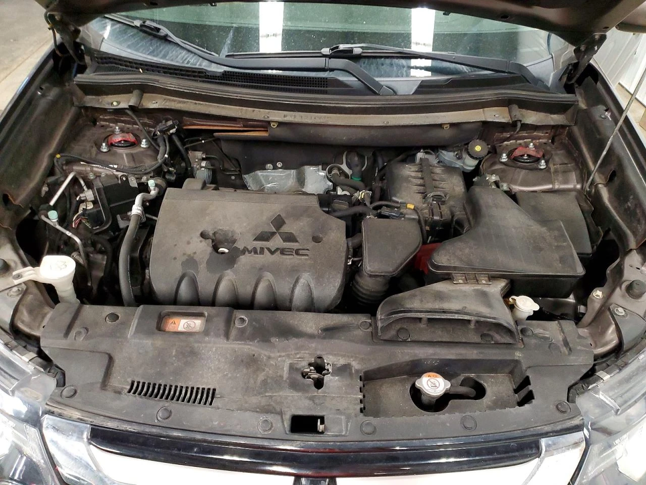 Mitsubishi Outlander SE, снимка 12 - Автомобили и джипове - 53922980