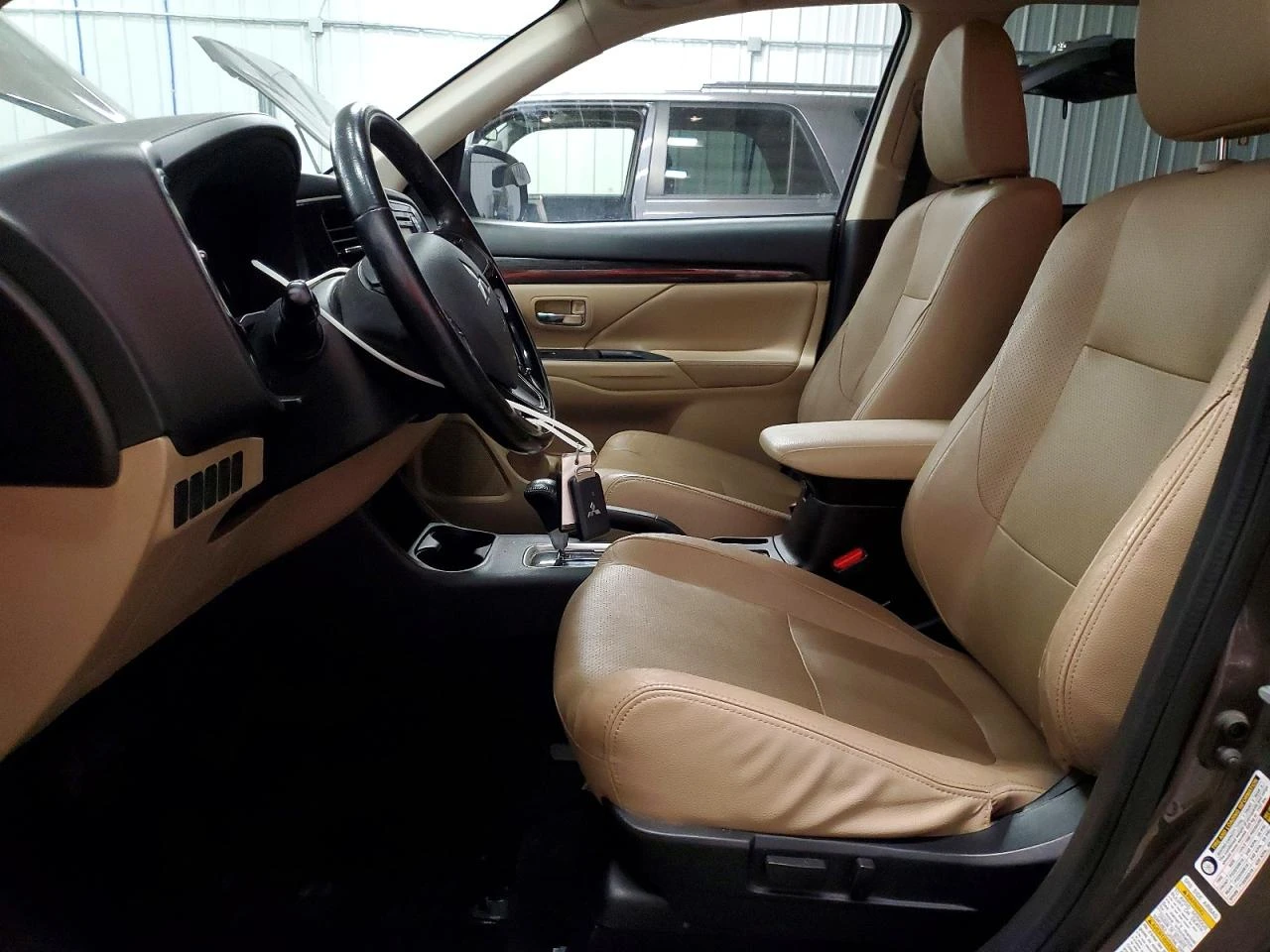 Mitsubishi Outlander SE, снимка 7 - Автомобили и джипове - 53922980