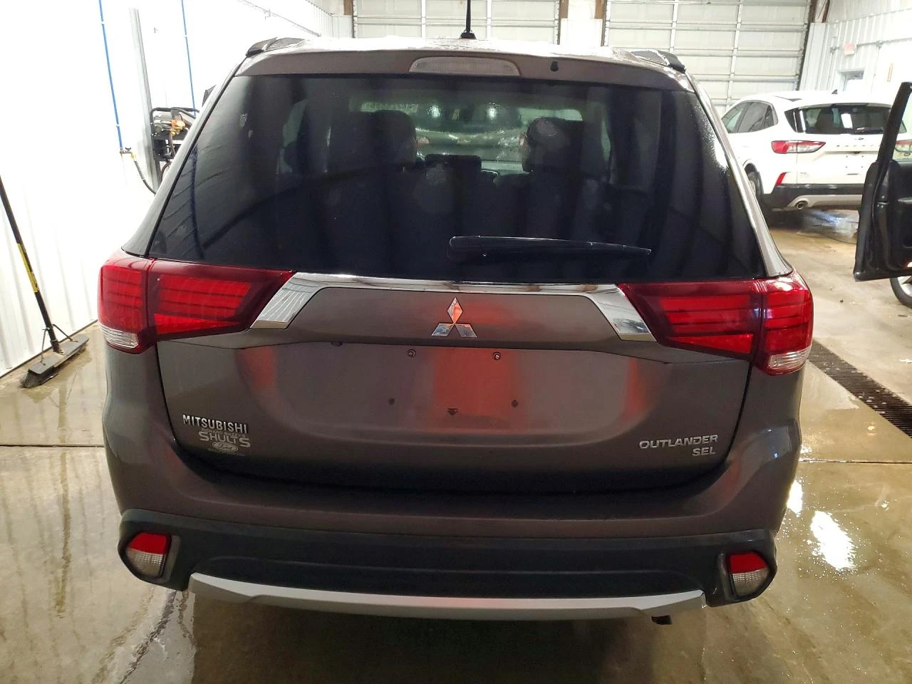 Mitsubishi Outlander SE, снимка 6 - Автомобили и джипове - 53922980