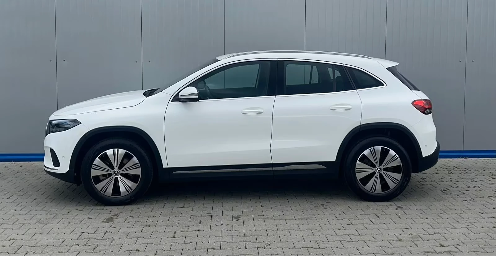 Mercedes-Benz EQA 250* LED* CAMERA* CARPLAY* , снимка 5 - Автомобили и джипове - 53957962